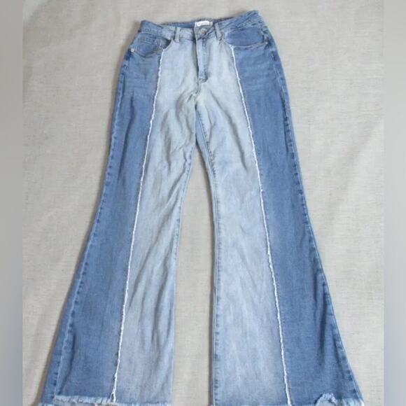 Rue21 Bellbottoms Jeans Women Size 1 Blue Wide Leg High Rise Raw Hem Denim - Picture 2 of 16